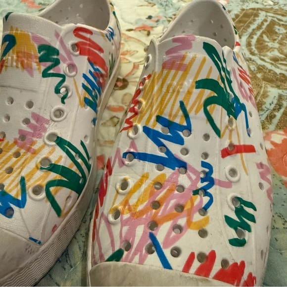 Native Shoes White Sneakers Minimalist Design - Picture 4 of 8